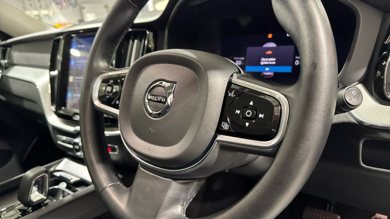 Volvo XC60 2.0 T6 [350] RC PHEV Plus Dark 5dr AWD Geartronic Estate